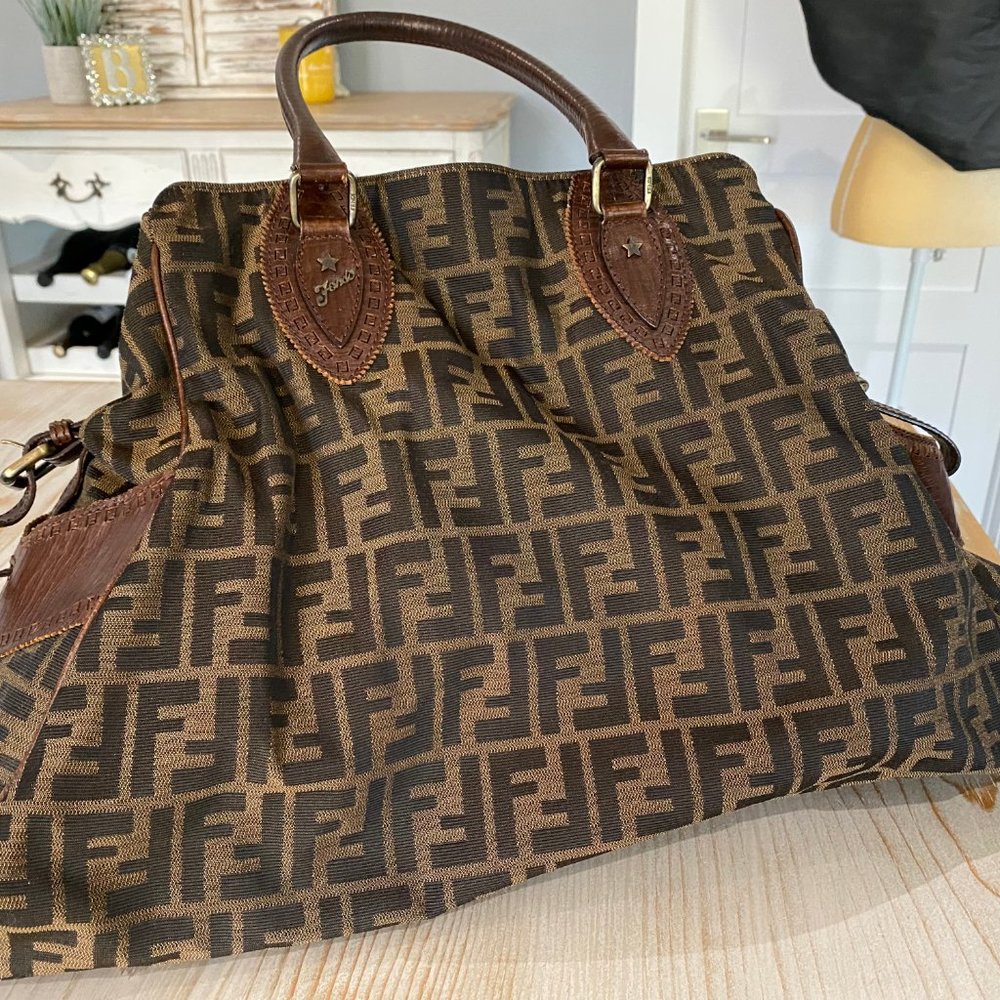 Large FENDI Zucca Canvas & Leather Chef du Jour - Picture 3 of 17